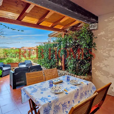 Punta Lepre Vista Mare Apartment *